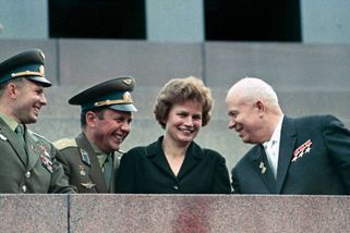 První žena ve vesmíru prožila tři dny utrpení. Valentina Těreškovová mohla o problémech mise mluvit až po pádu SSSR
